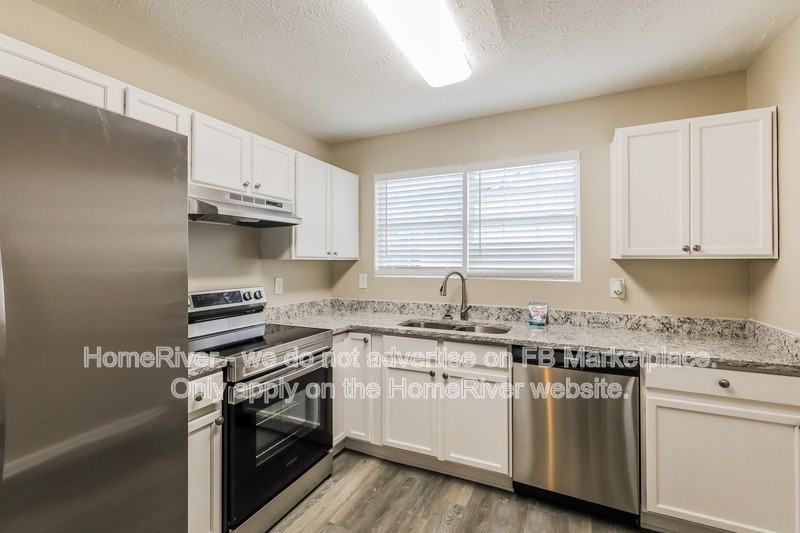 178 Marsh Glen Dr - Photo 6 of 19