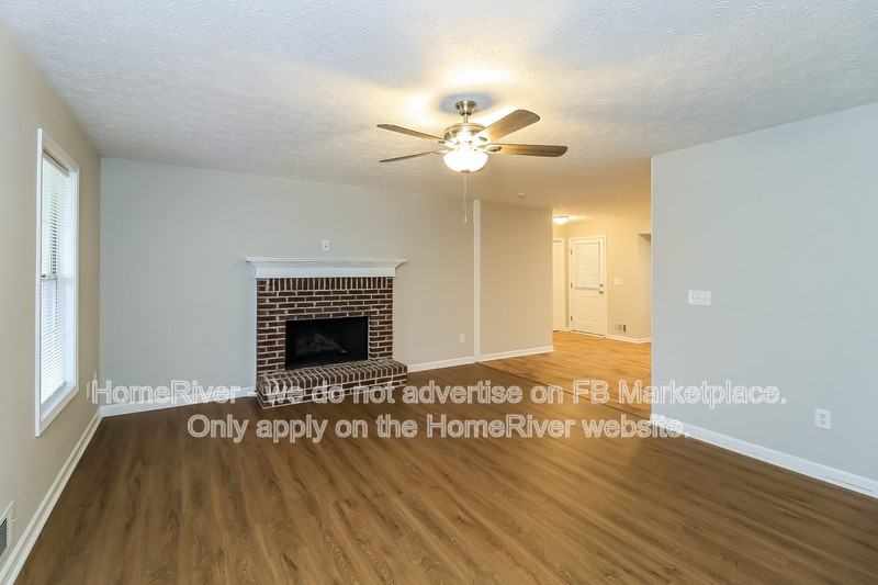 2025 Old Concord Dr Se - Photo 4 of 18