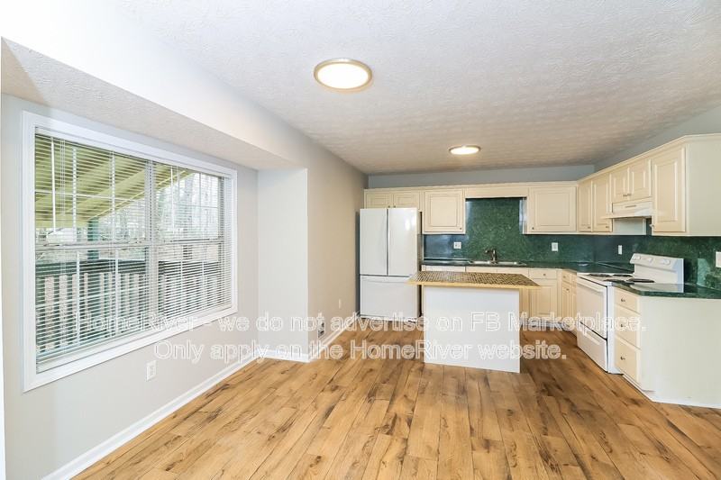 2025 Old Concord Dr Se - Photo 7 of 18