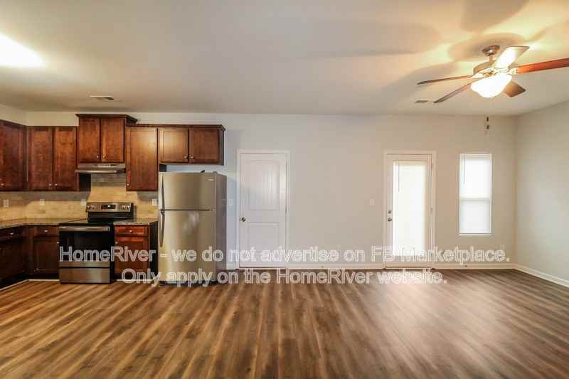 230 Daisy Cir - Photo 4 of 18