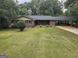 featured image of 1715 Highland Pl