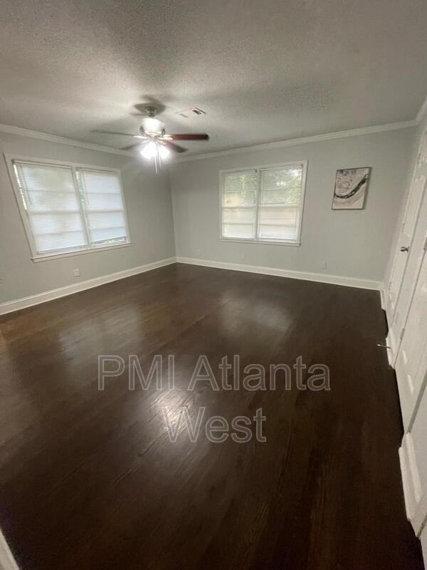1715 Highland Pl - Photo 7 of 17