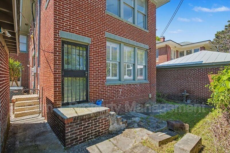 214 E 48th St - Photo 2 of 28