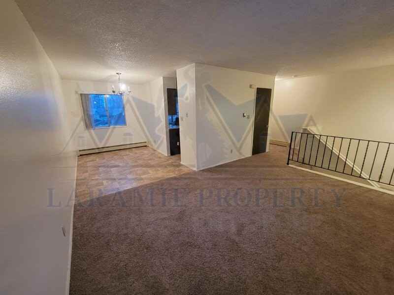 708 Downey St #10 - Photo 4 of 12