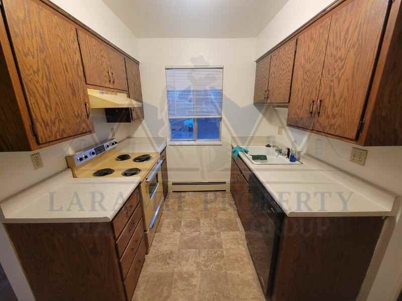 708 Downey St #10 - Photo 5 of 12
