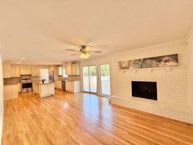 1402 Hedgelawn Way - Photo 6 of 35