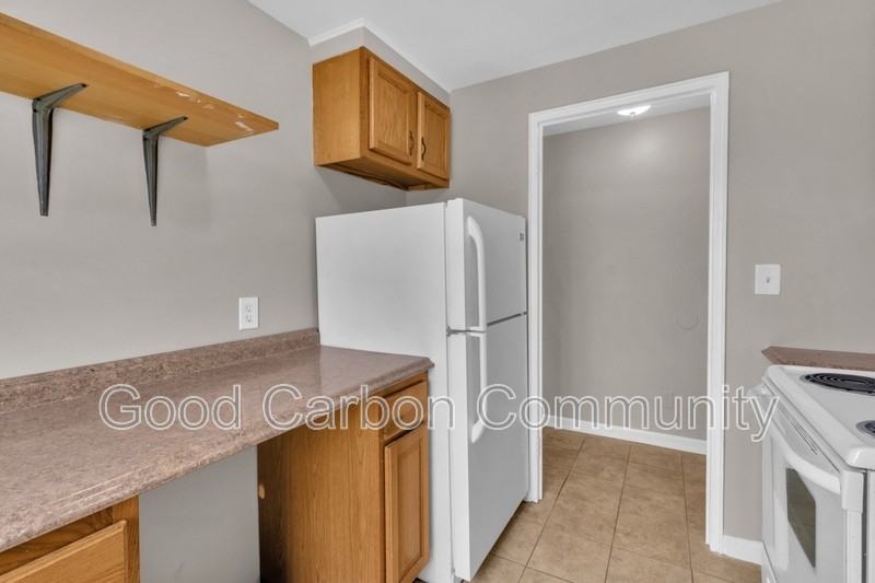 311 Beattie Ave #4 - Photo 5 of 18