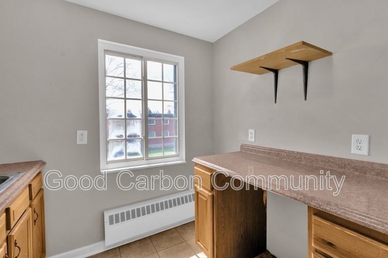 311 Beattie Ave #4 - Photo 7 of 18