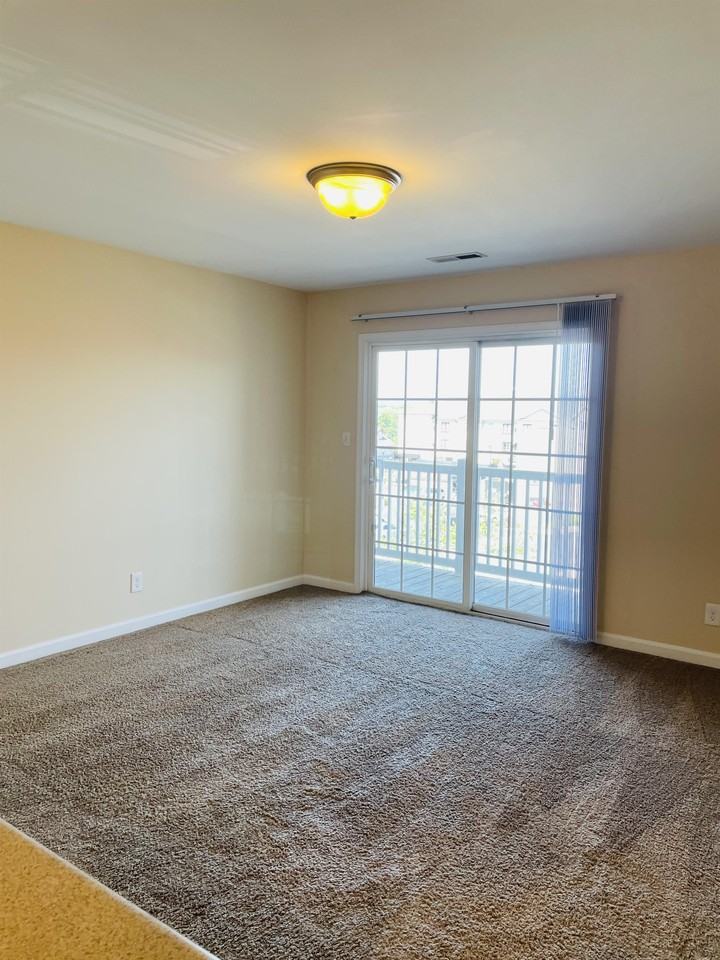 121 Colonnade Street - Photo 4 of 50