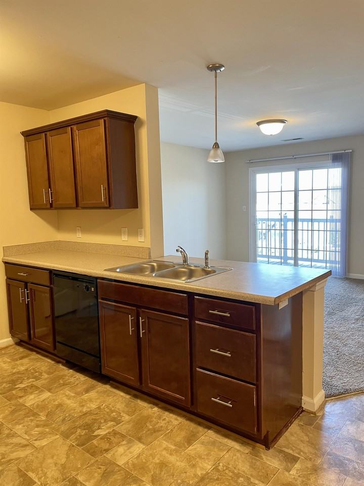 121 Colonnade Street - Photo 5 of 50