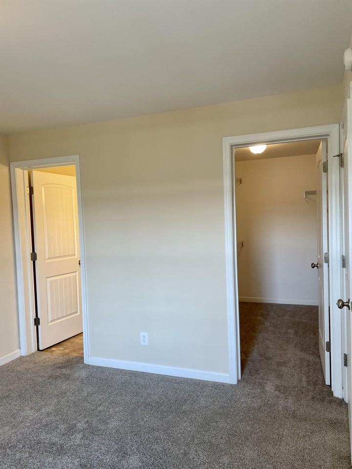 121 Colonnade Street - Photo 6 of 50