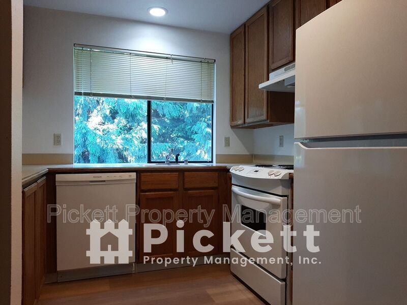 770 Nw Apple Blossom Loop - Photo 2 of 19