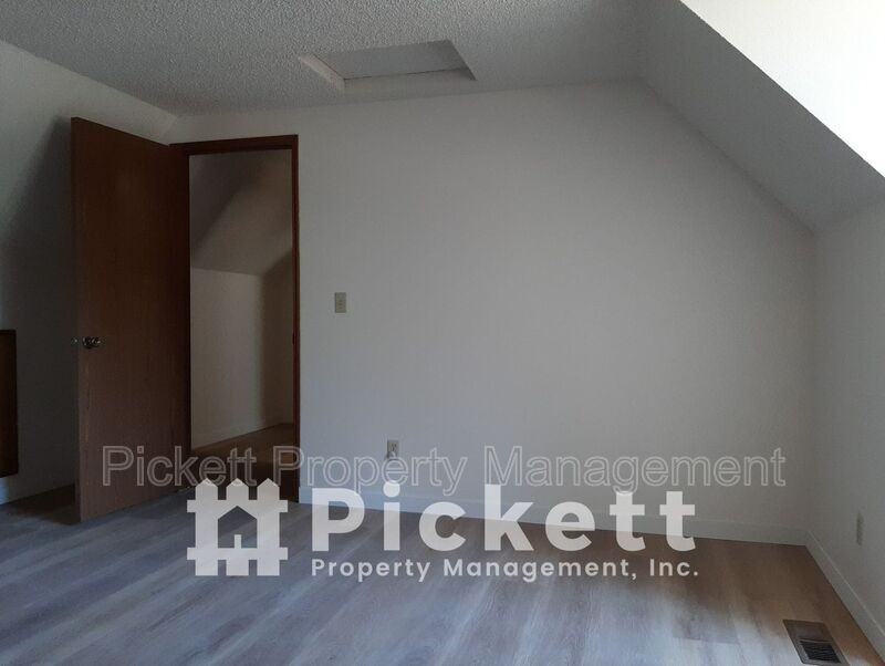 770 Nw Apple Blossom Loop - Photo 3 of 19