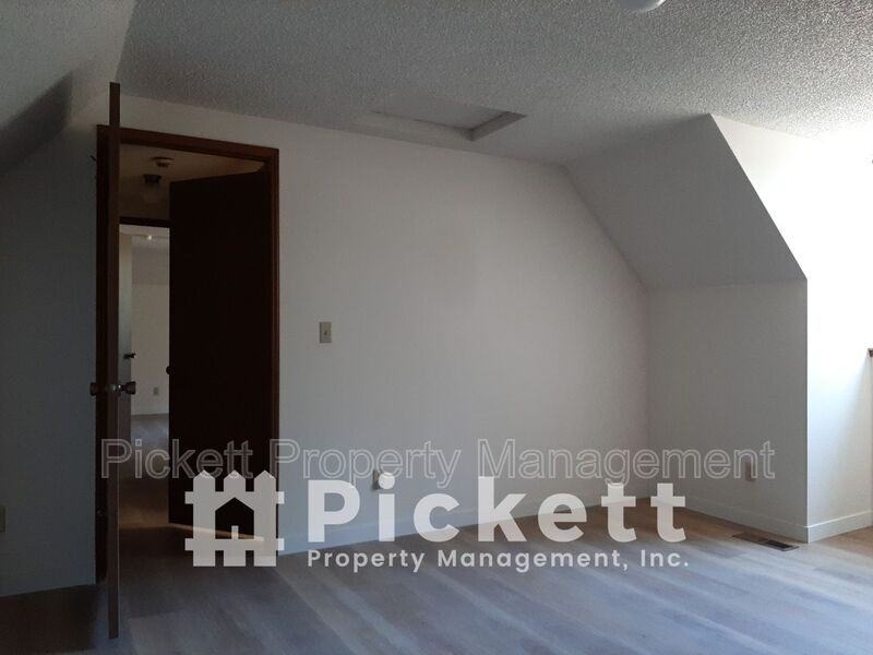 770 Nw Apple Blossom Loop - Photo 4 of 19