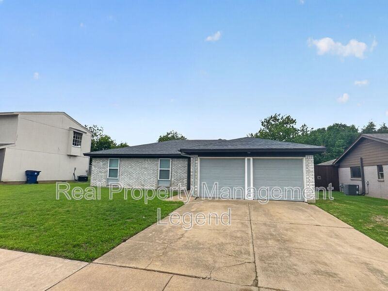 109 N Heights Dr - Photo 2 of 21