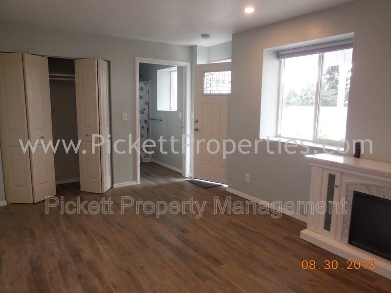 307 E 30th St - Photo 4 of 8