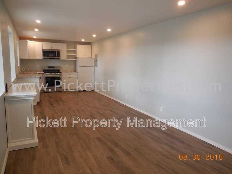 307 E 30th St - Photo 5 of 8