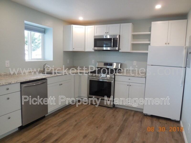 307 E 30th St - Photo 7 of 8