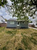 featured image of 120 Leslie Ave