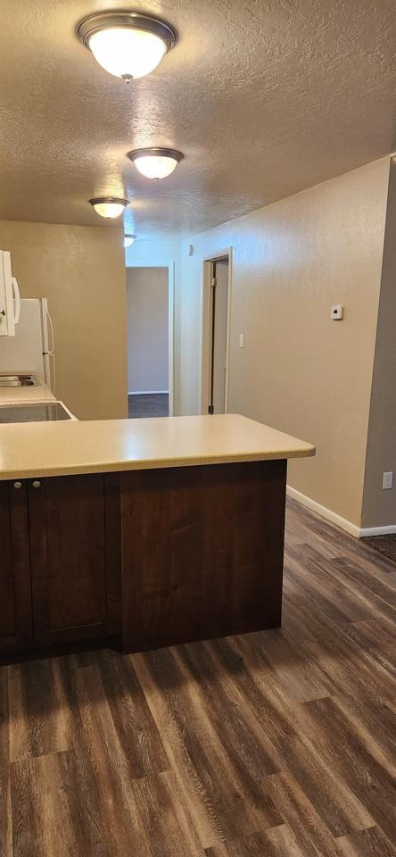 550 West 200 South - Photo 3 of 14