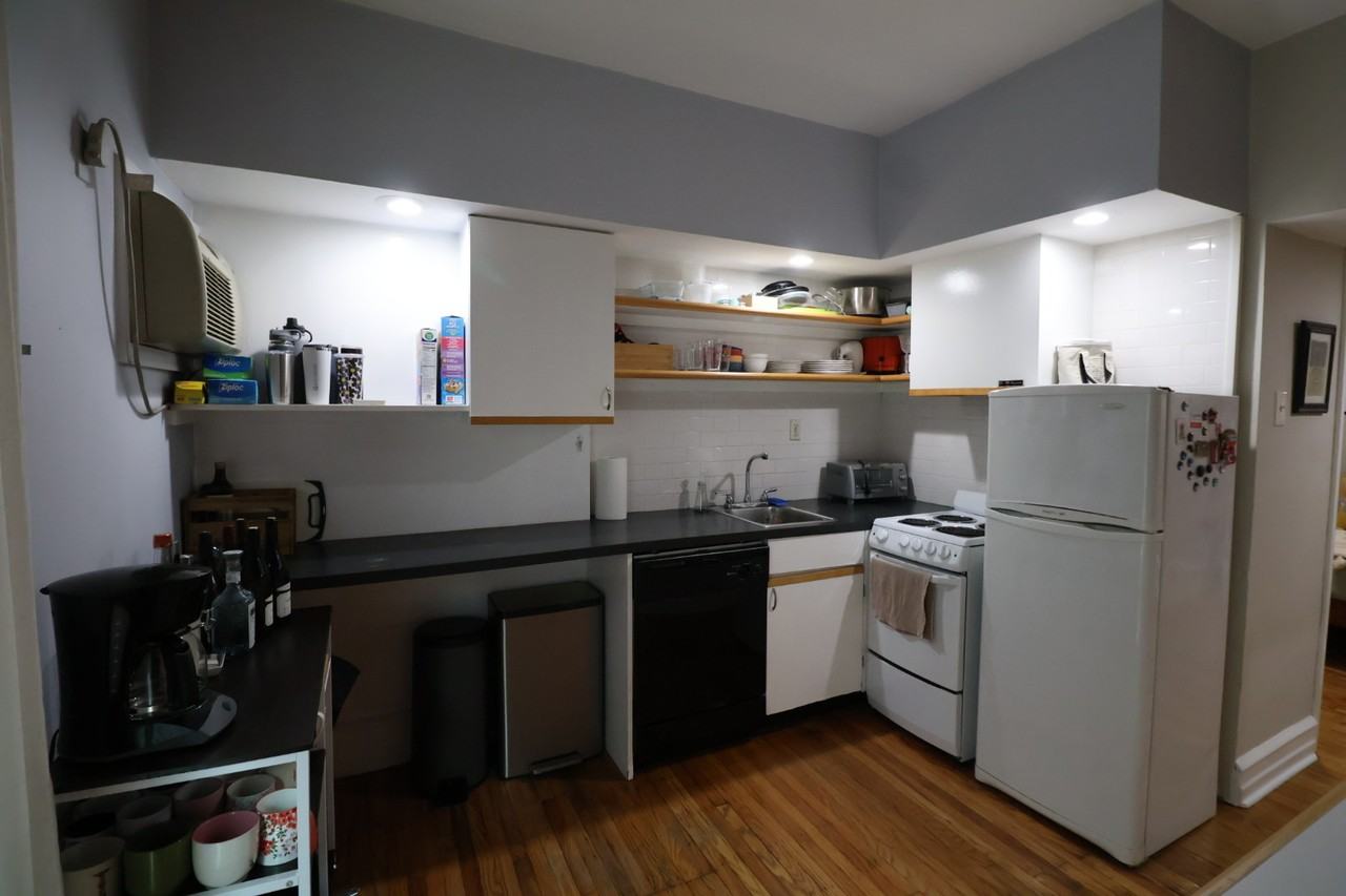 280 S 23rd Street - Photo 6 of 11
