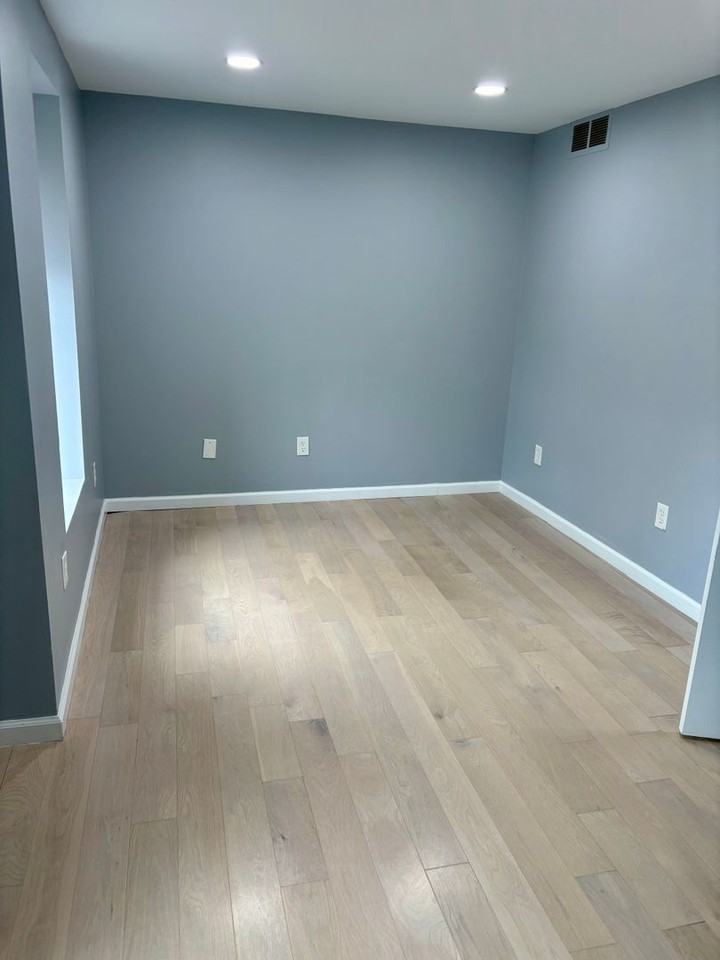 5 Whitehall St. - Photo 4 of 8