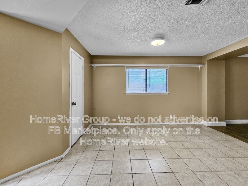 1827 Leander - Photo 7 of 19