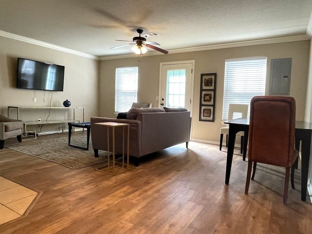 1063 West Malibu Street - Photo 4 of 11