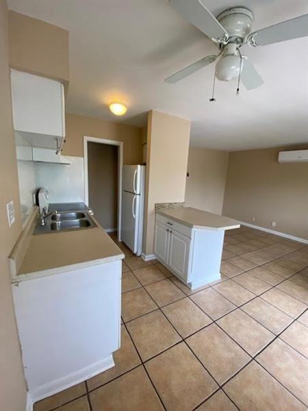 1440 Miami Road - Photo 4 of 25