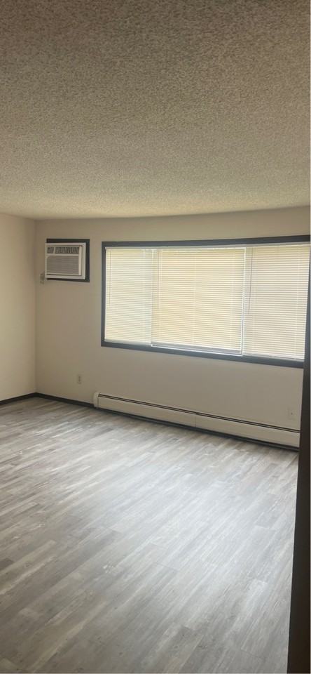 1500 Pioneer Road - Photo 5 of 22