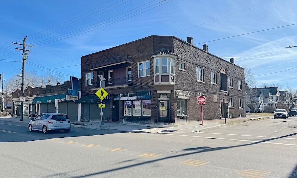 11702 Buckeye Road - Photo 2 of 4