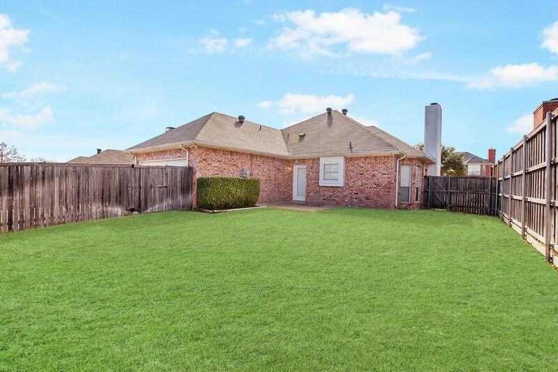 10716 Trestles Rd - Photo 3 of 37