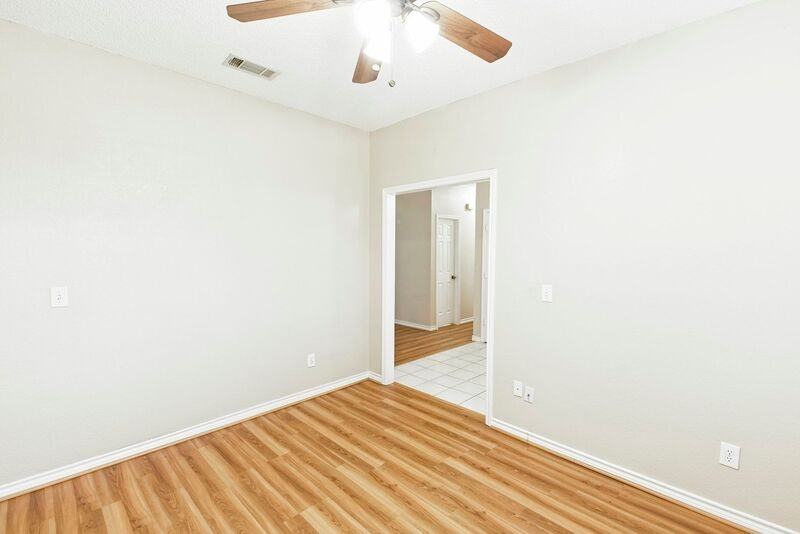 10716 Trestles Rd - Photo 7 of 37