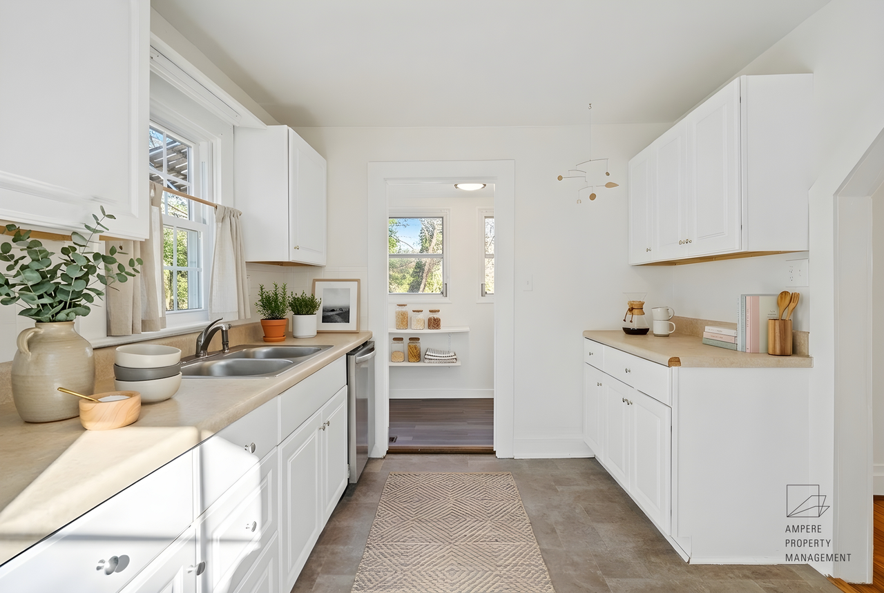 3255 Arlington Dr - Photo 2 of 14