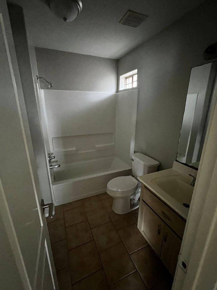 Avila Apartments - Photo 4 of 4
