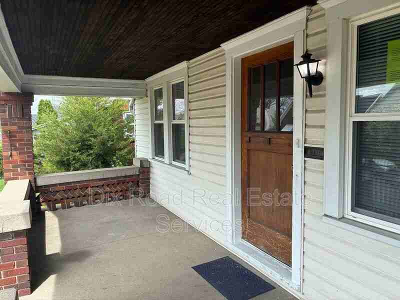 1430 Coventry Rd - Photo 3 of 25