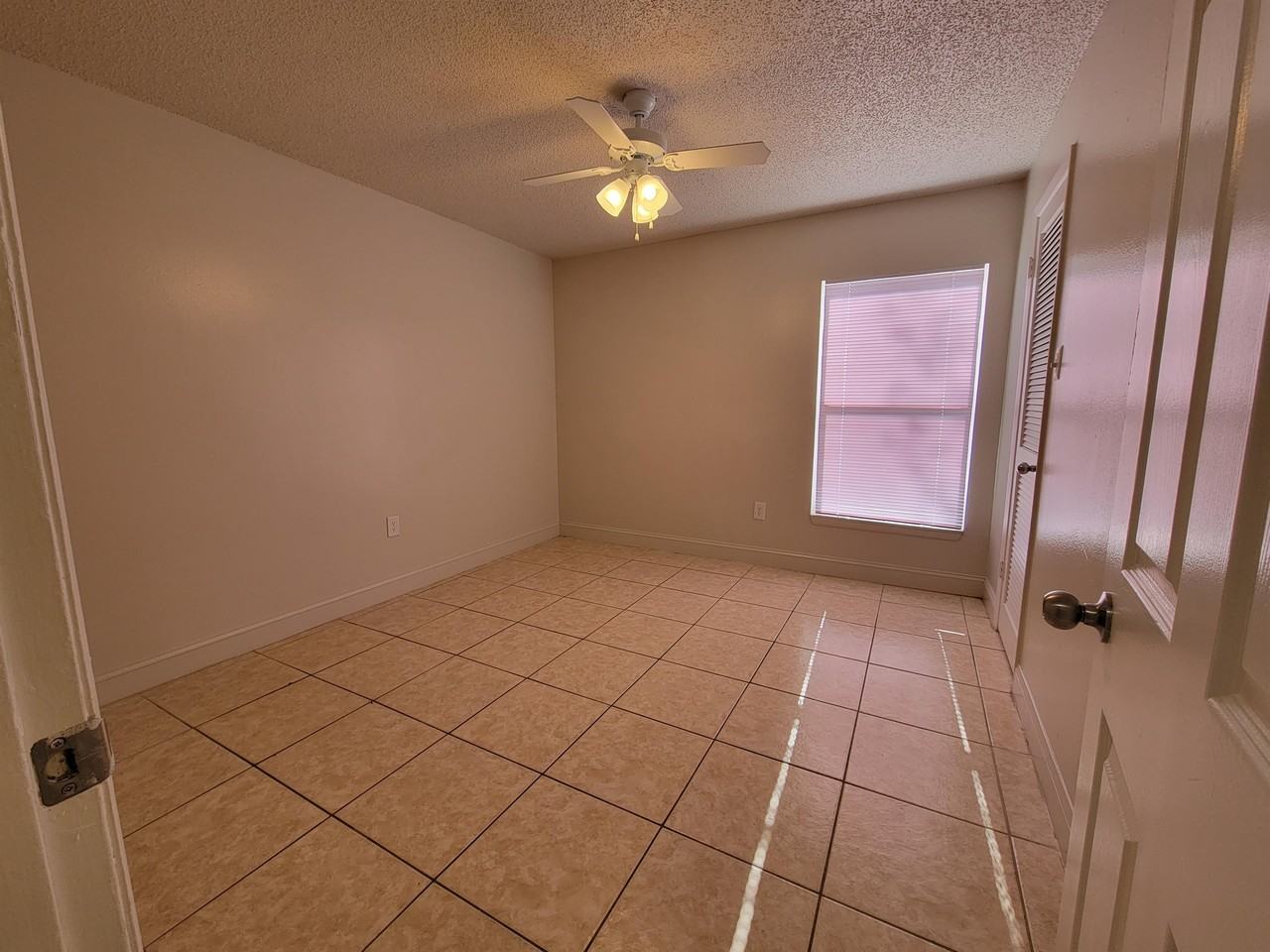 08-104 - Photo 4 of 7