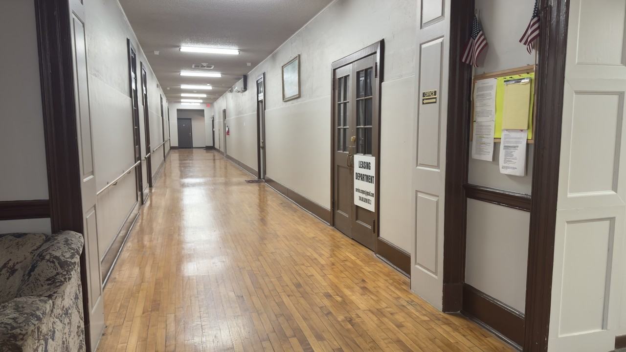Hege Apts - Photo 7 of 50