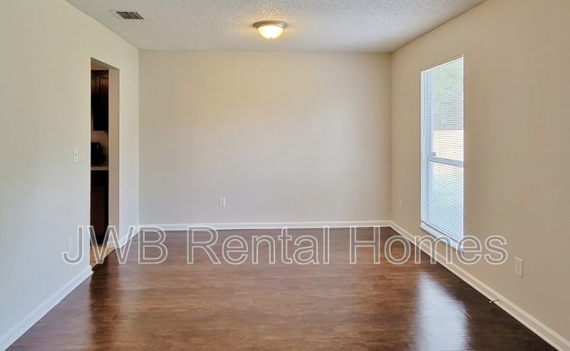 6016 Gulf Rd W - Photo 4 of 13