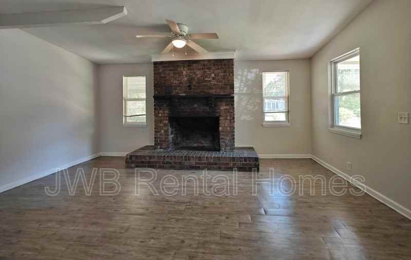 8834 Darlington Dr - Photo 6 of 14