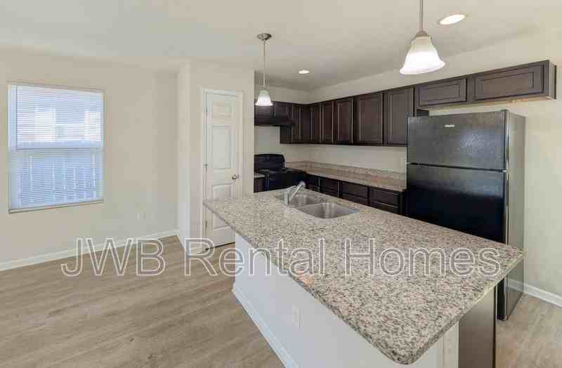 9020 Eaton Ave - Photo 2 of 20