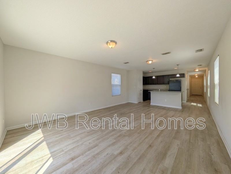 9020 Eaton Ave - Photo 3 of 20