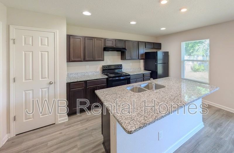 3011 College St - Photo 2 of 18