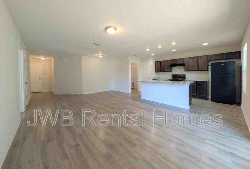 3011 College St - Photo 5 of 18