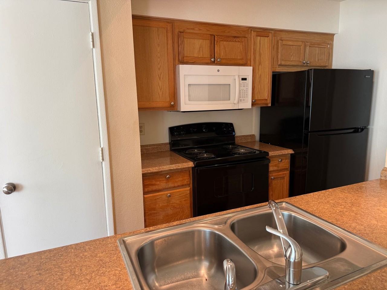 6618 E Calle Alegria #B - Photo 4 of 25