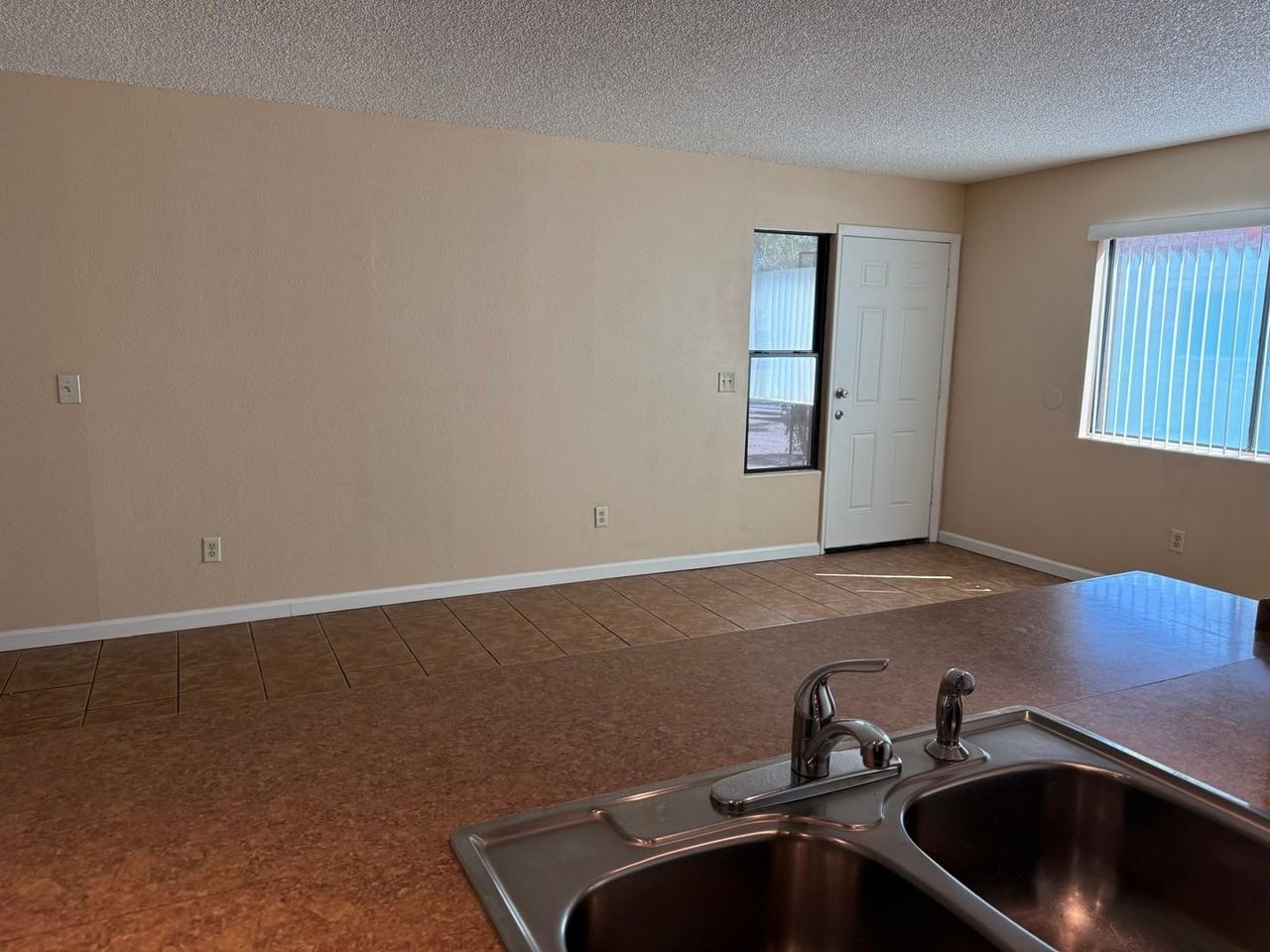 6618 E Calle Alegria #B - Photo 6 of 25