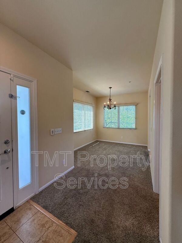 595 Avenue Of The Flags - Photo 5 of 18