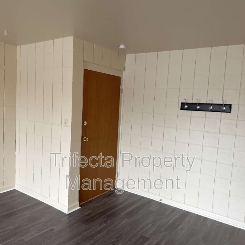 1100 Hays St - Photo 2 of 14