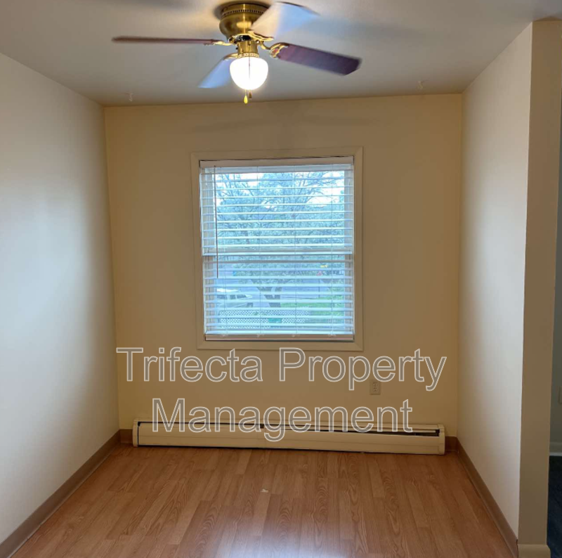 1100 Hays St - Photo 7 of 14