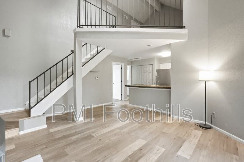 832 S Vance St #F - Photo 2 of 15